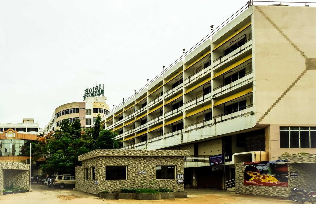 فندق فيمينا Tiruchirappalli المظهر الخارجي الصورة
